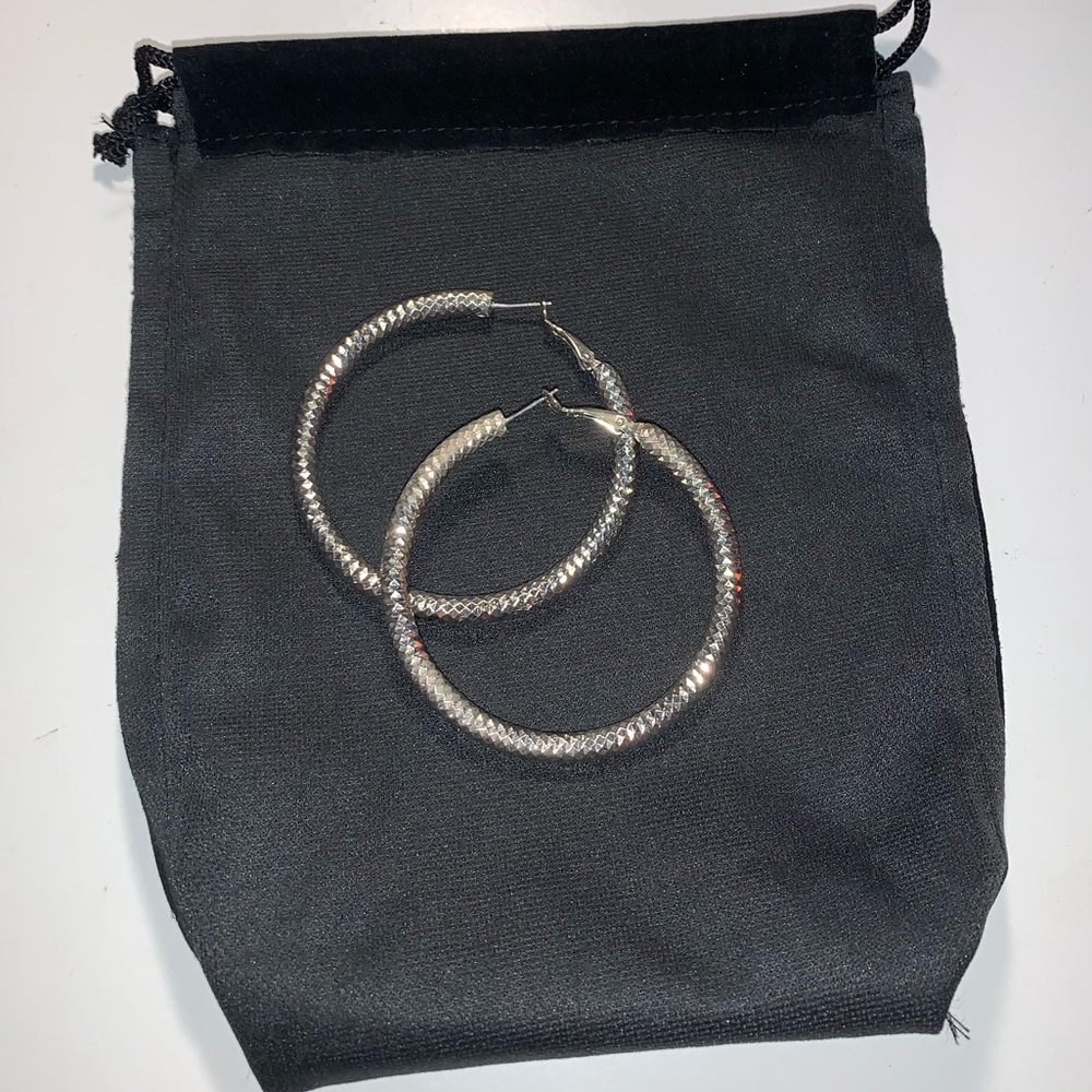 ✰ Silver Hoops